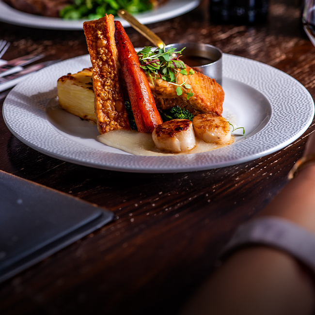 Explore our great offers on Pub food at The King's Arms